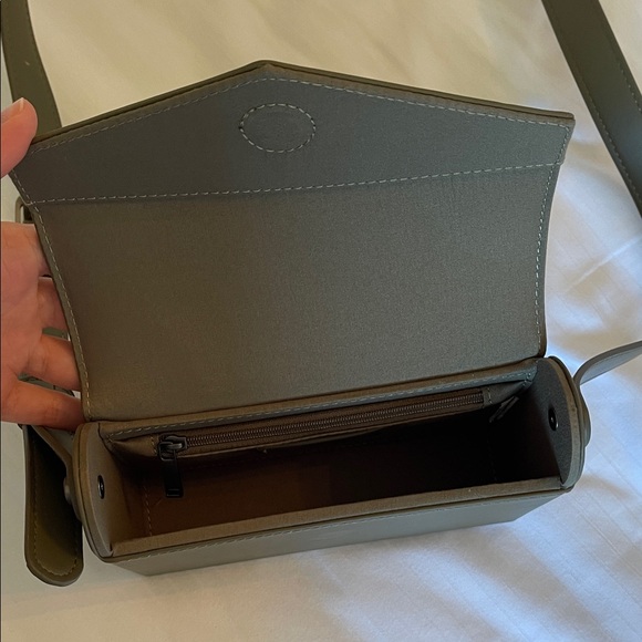 Zara Olive Crossbody Bag - Picture 3 of 4